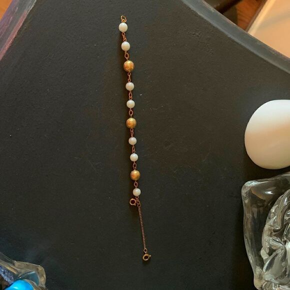 Delicate Gold and Pearl beaded bracelets (PAIR), Unmarked - Picture 4 of 6